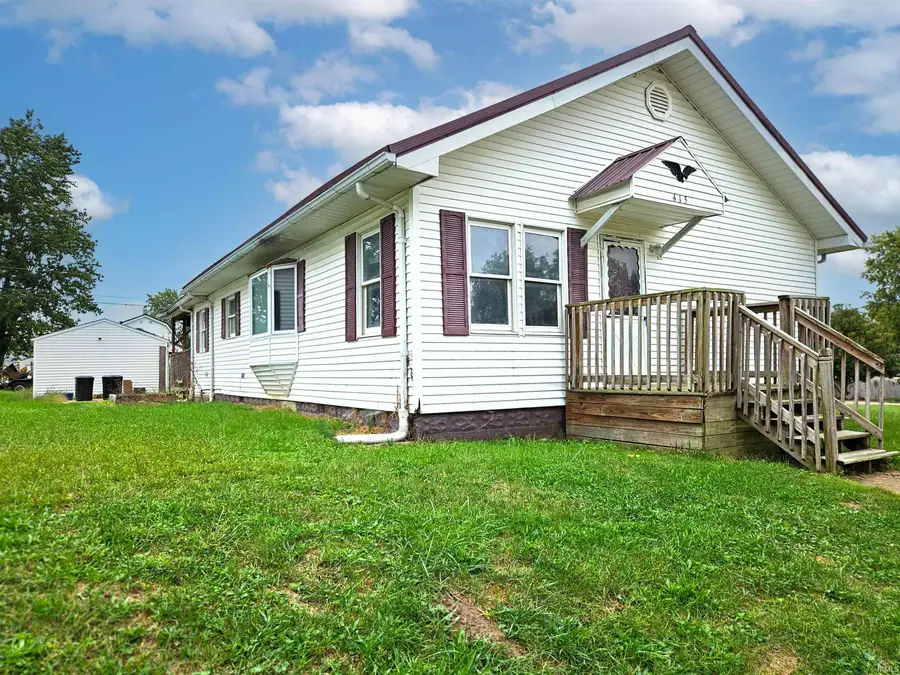 415 W 6th Street, Bicknell, IN 47512 - #2