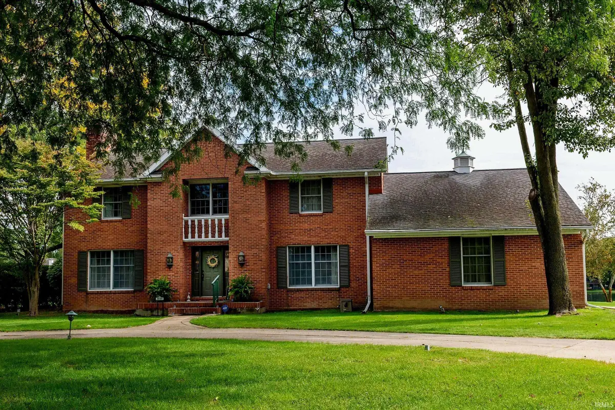 3040 Twin Pines Point, Elkhart, IN 46514 - #1
