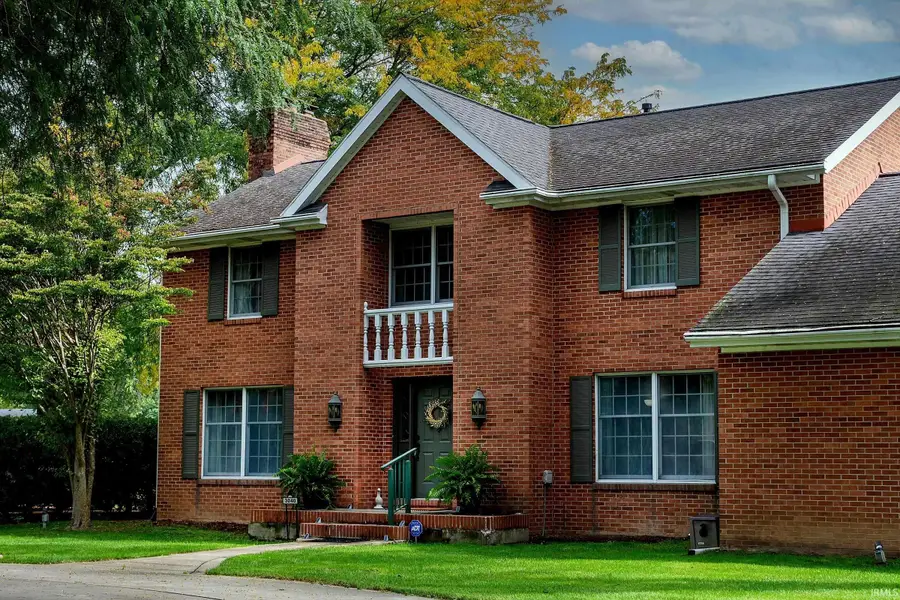 3040 Twin Pines Point, Elkhart, IN 46514 - #3