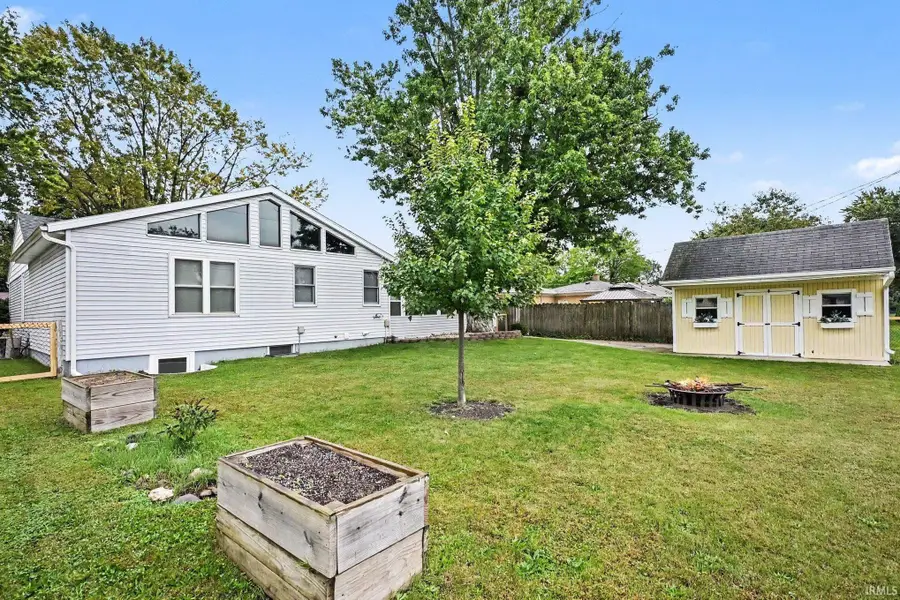 209 S Shumaker Drive, Bremen, IN 46506 - #3