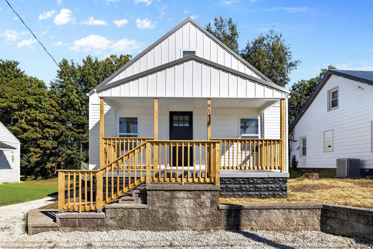 914 W Division Road, Jasper, IN 47546 - #1