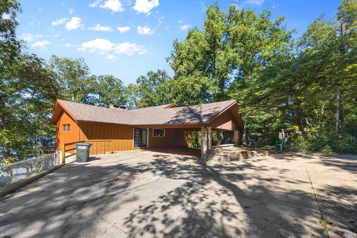 10911 E Mona Drive, Huntingburg, IN 47542 - #1