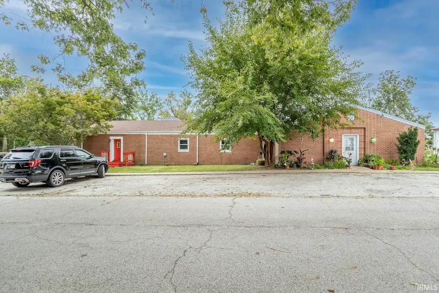 104 W Mcknight Street, Boswell, IN 47921 - #2