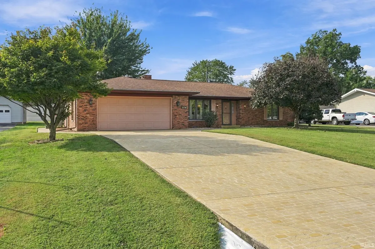219 E Harvest Lane, Petersburg, IN 47567 - #1
