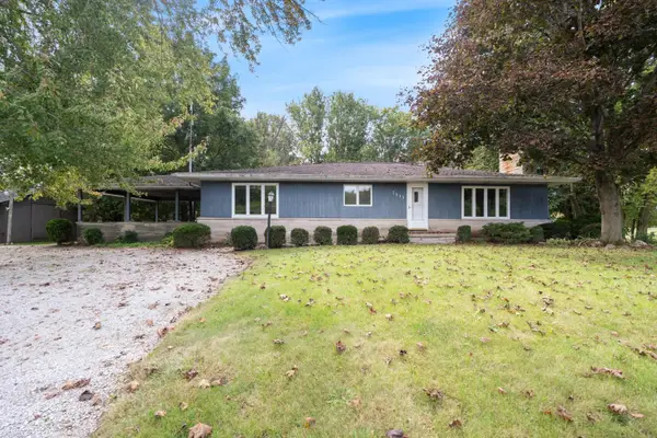 7533 N Syracuse Webster Road, North Webster, IN 46555