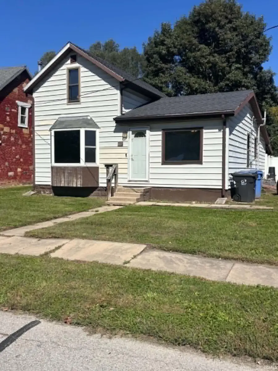 407 E Swihart Street, Columbia City, IN 46725 - #2