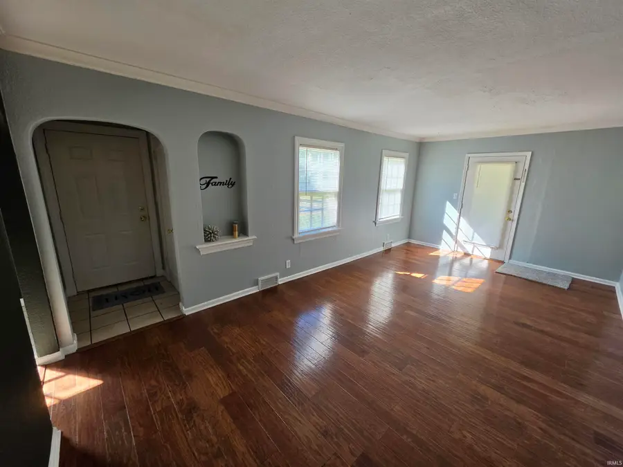 130 W Fleming Avenue, Fort Wayne, IN 46807 - #3