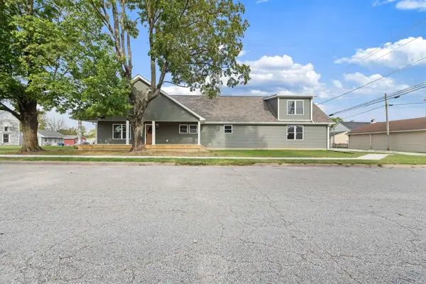 324 W Warren Street, Mitchell, IN 47446