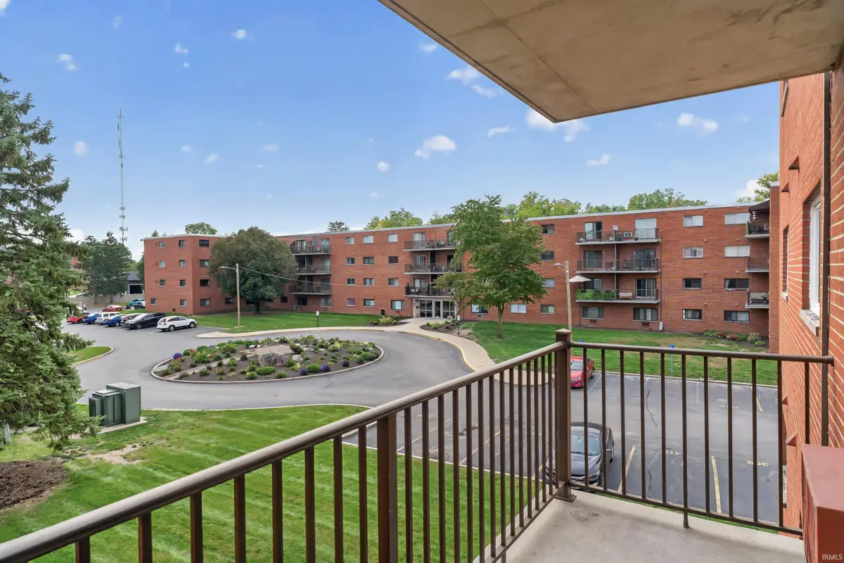 2927 Westbrook Drive #B318, Fort Wayne, IN 46805 - #1