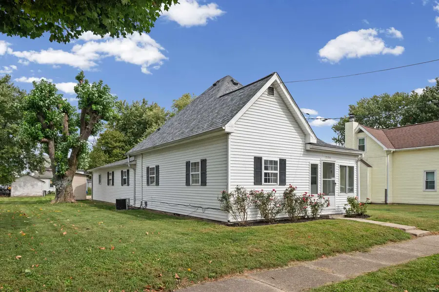 1258 W Mcclurg Street, Frankfort, IN 46041 - #2