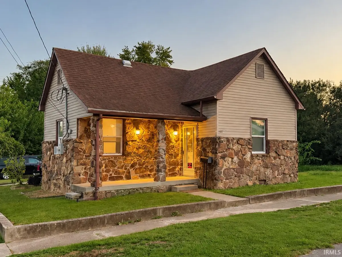 410 W Elm Street, Oakland City, IN 47660 - #1