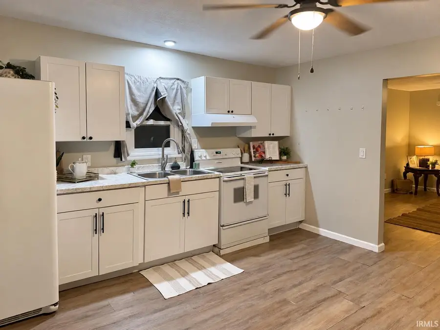 410 W Elm Street, Oakland City, IN 47660 - #2