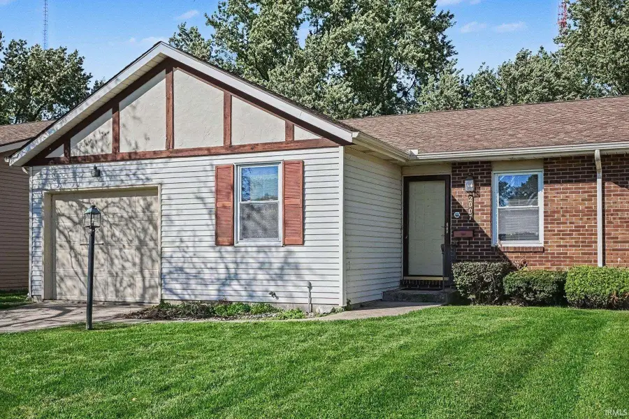 2007 E Farnsworth Drive, South Bend, IN 46614 - #2