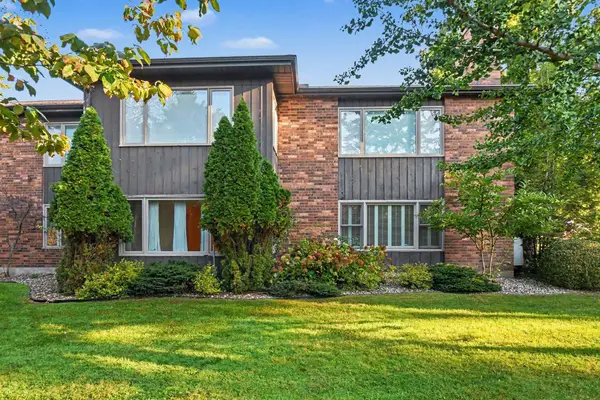 732 Riverside Court, South Bend, IN 46616