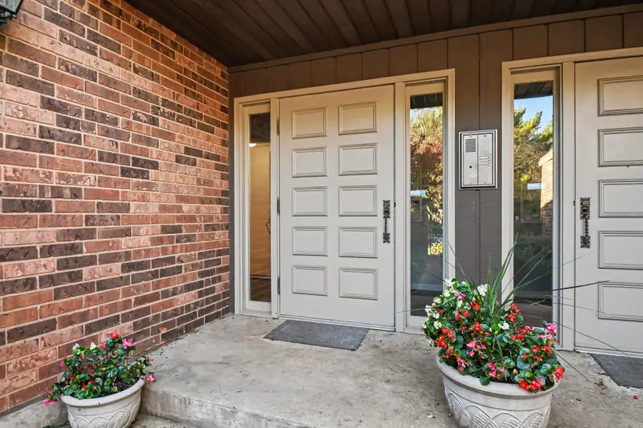 732 Riverside Court, South Bend, IN 46616 - #3
