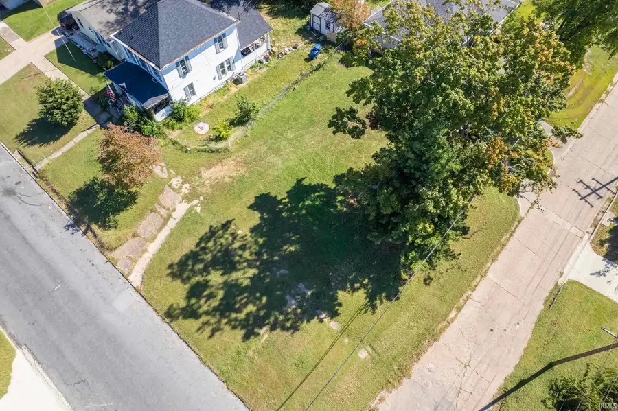 131 W 2nd Street, Mount Carmel, IL 62863 - #2