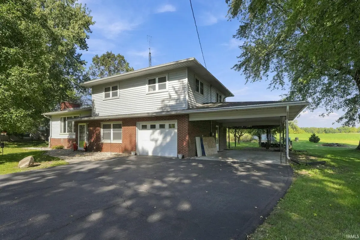 1715 E Springhill Road, Warsaw, IN 46580 - #1