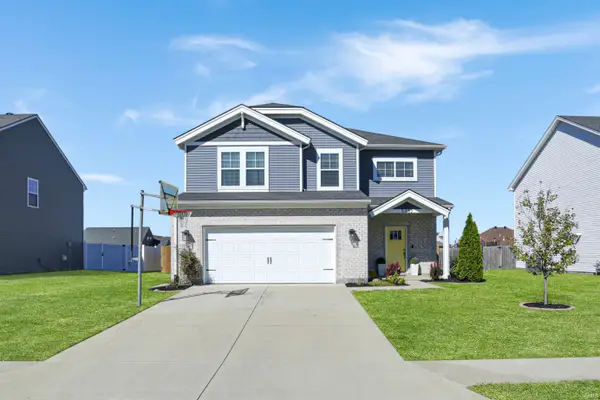5352 Bloomsbury Court, Newburgh, IN 47630