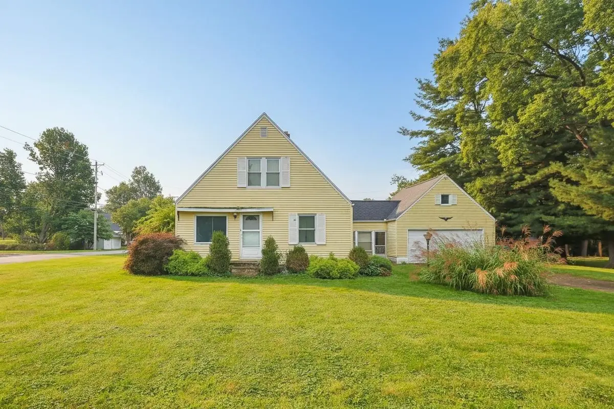 19702 Pasadena Avenue, South Bend, IN 46614 - #1