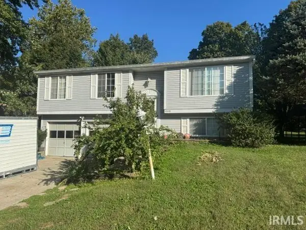 6618 Stearns Hill Court, Indianapolis, IN 46237