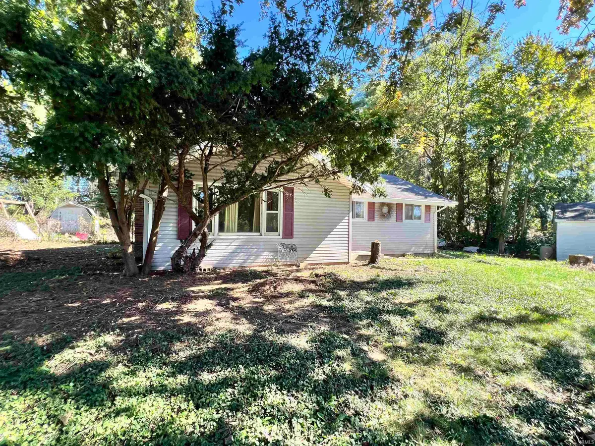 54 S 600 E, Pierceton, IN 46562 - #1