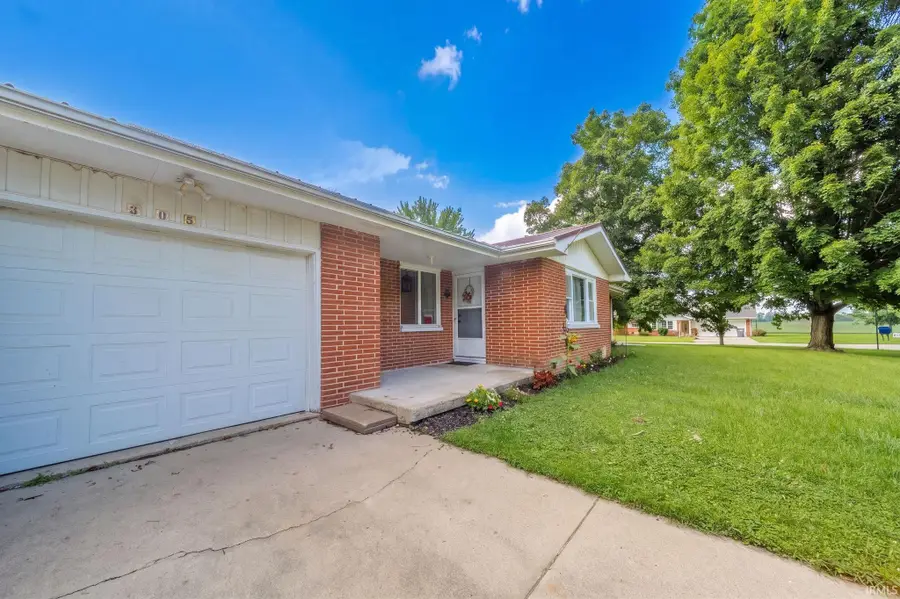 305 N Ellis Road, Muncie, IN 47303 - #2