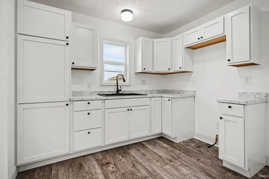 812 W Marion Street, Mishawaka, IN 46545 - #2