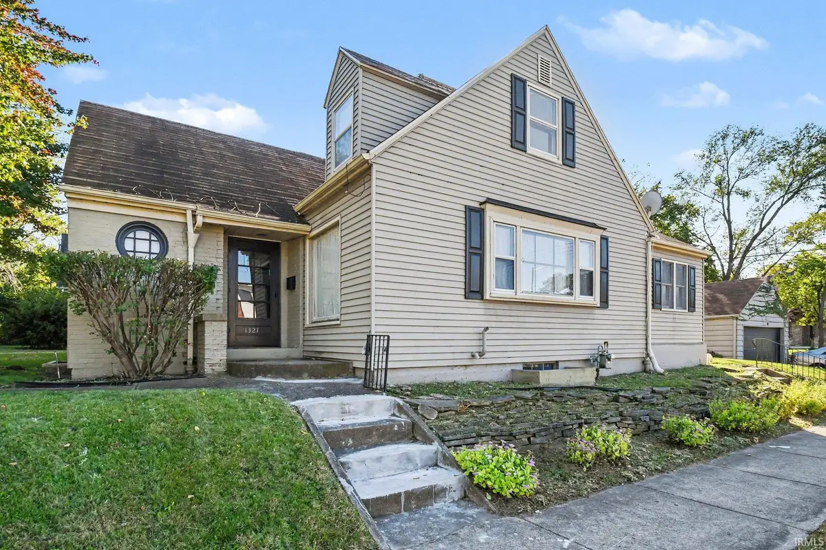 1321 Leeper Avenue, South Bend, IN 46617 - #1