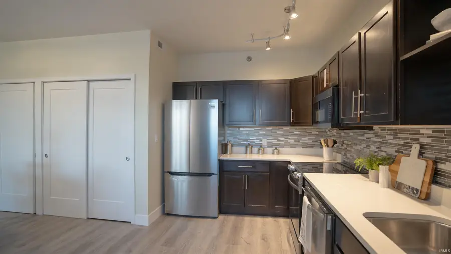 116 Mishawaka Ave Avenue #401, Mishawaka, IN 46545 - #3