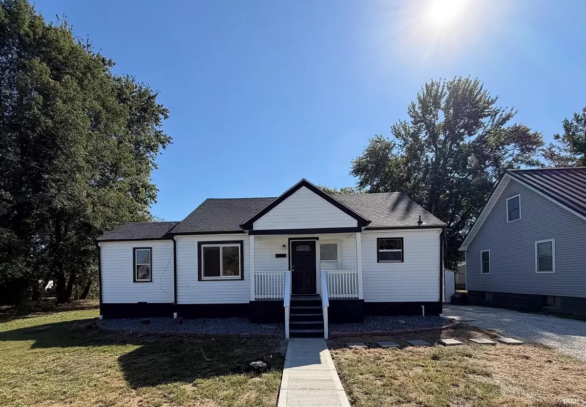 805 E 1st Street, Huntingburg, IN 47542 - #1