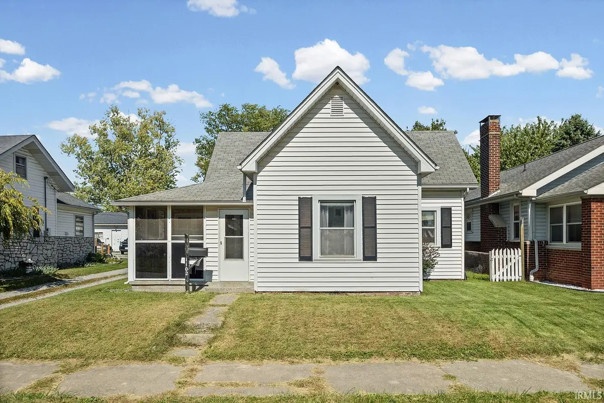 1102 E Washington Street, Frankfort, IN 46041 - #1