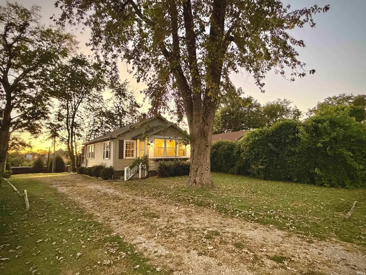 1319 SE Riverside Drive, Evansville, IN 47713 - #1