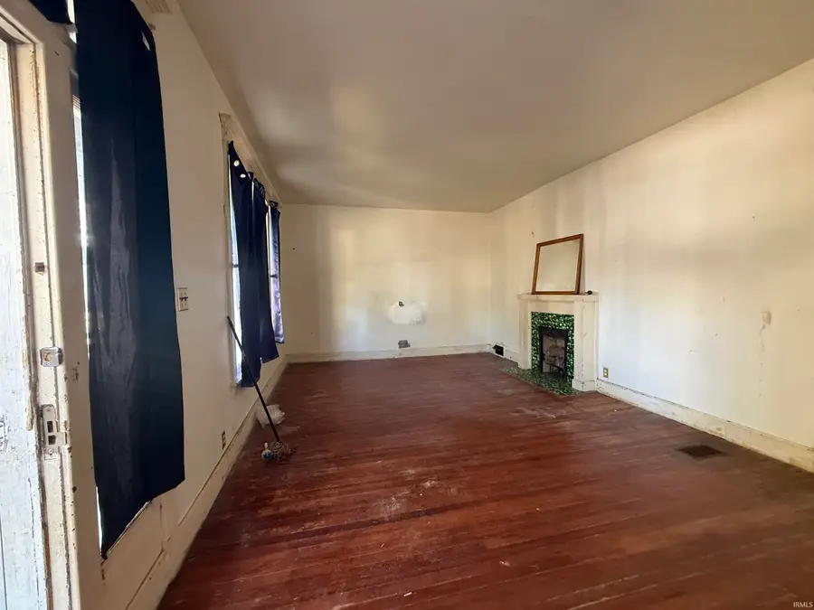 611 E Gum Street, Evansville, IN 47713 - #2