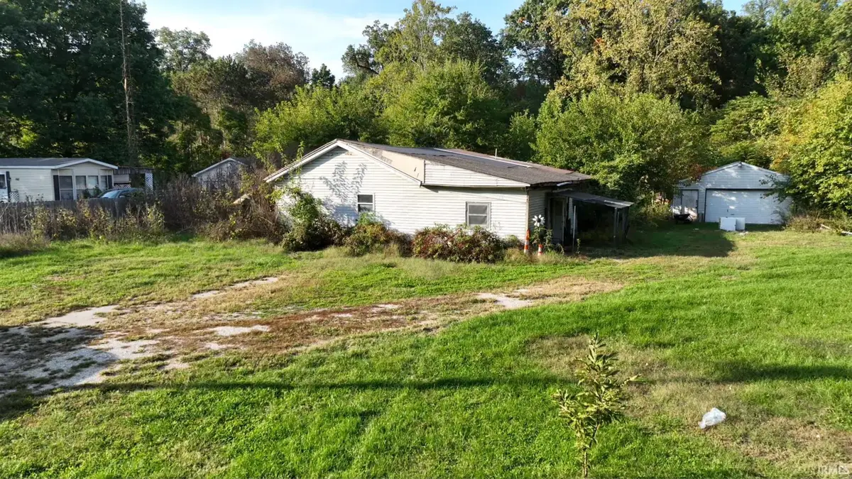 7392 W Us-24 Highway, Logansport, IN 46947 - #1