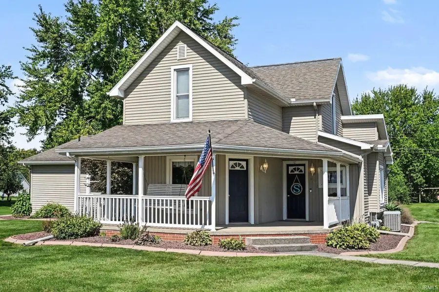 535 E Lincoln Street, Millersburg, IN 46543 - #2