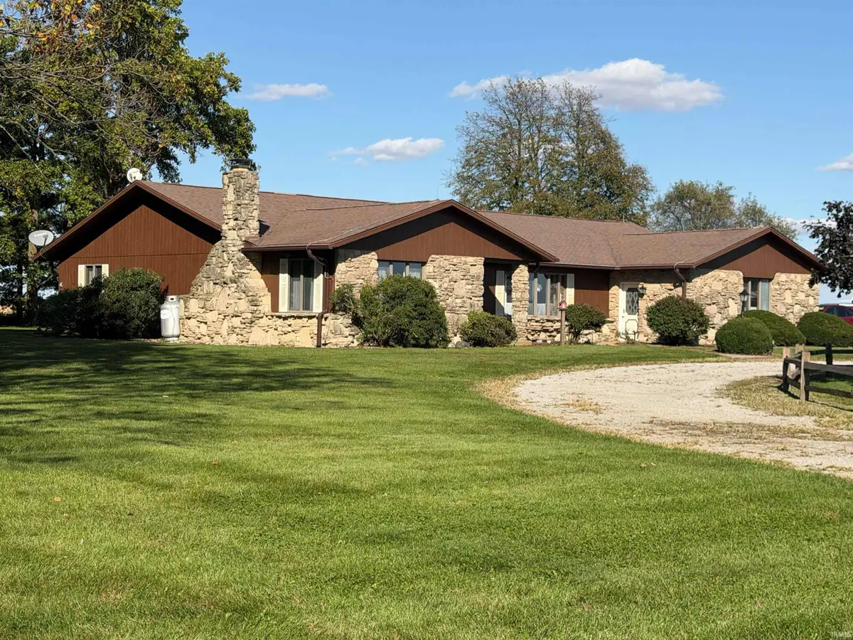 10283 W 100 S Road, Wolcott, IN 47995 - #1