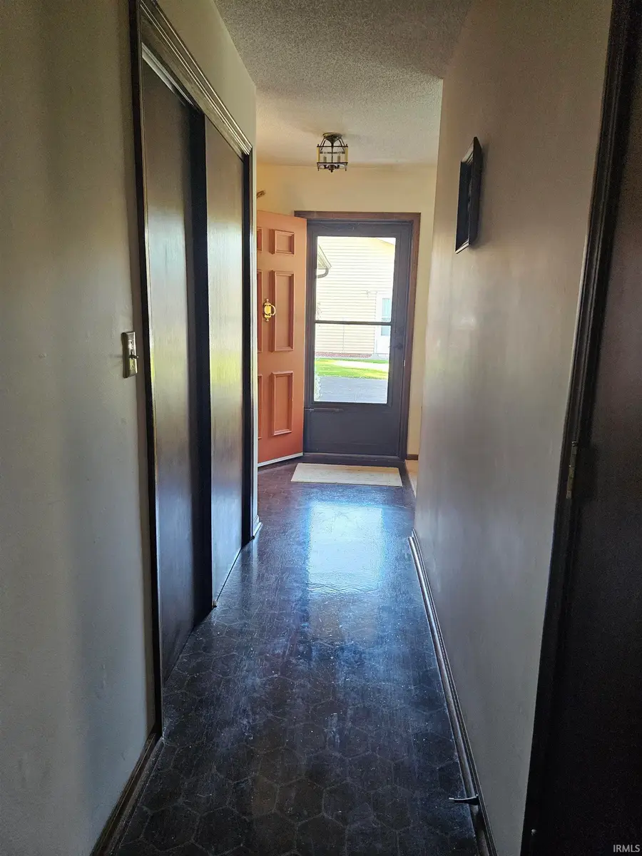 1521 Yorkshire Dr, Decatur, IN 46733 - #3
