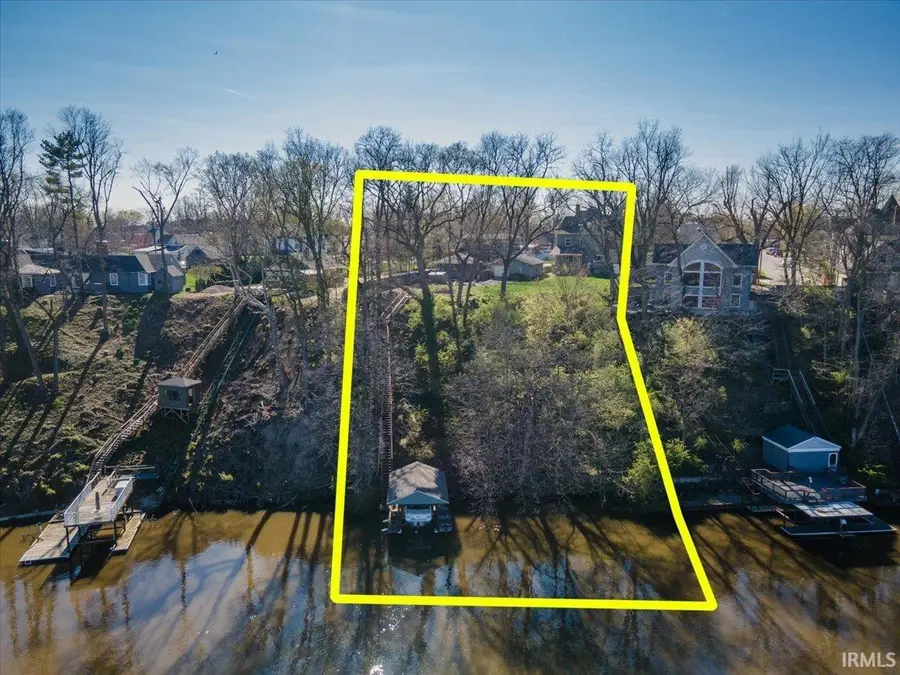305 S Bluff Street, Monticello, IN 47960 - #3