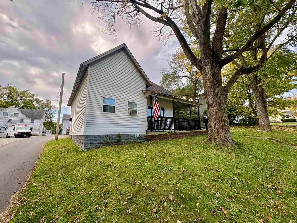 214 E Wabash Street, Bluffton, IN 46714 - #1