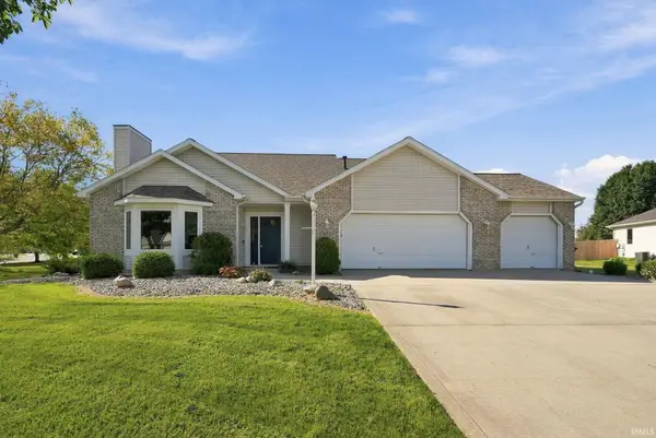 9424 Greyhawk Drive, Fort Wayne, IN 46835