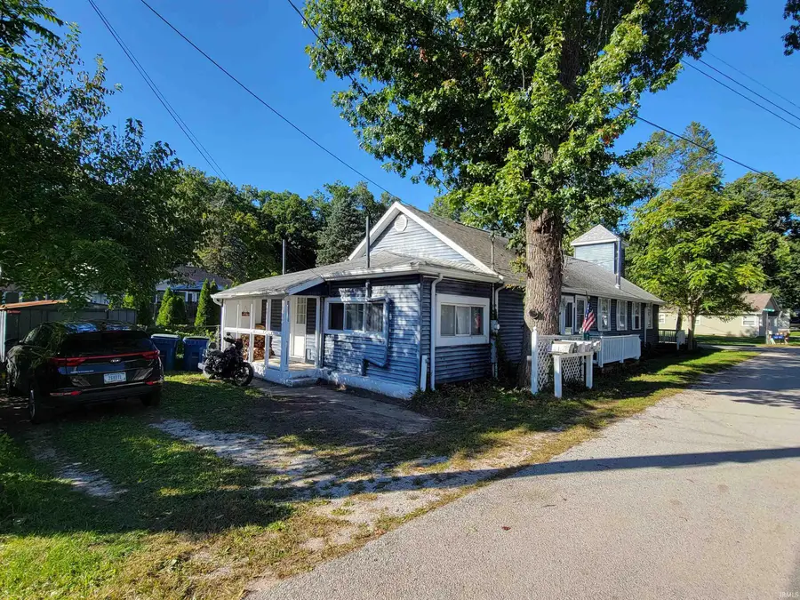 7852 Tippecanoe Drive, Walkerton, IN 46574 - #3