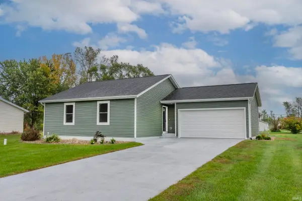 53704 Hyde Park Dr., Bristol, IN 46507