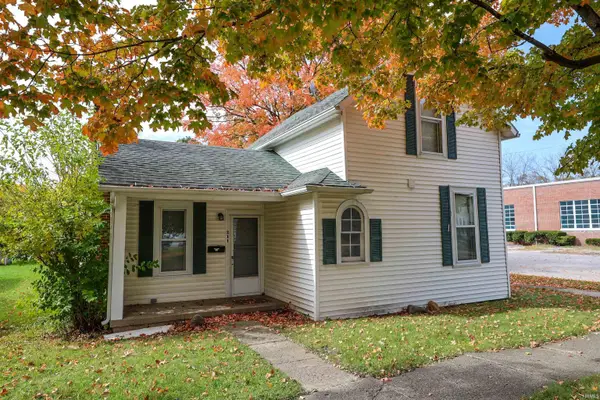 211 N Calhoun Street, South Whitley, IN 46787