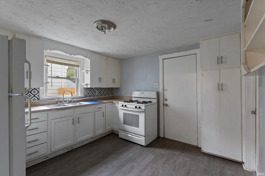 815 S 26th Street, South Bend, IN 46615 - #3