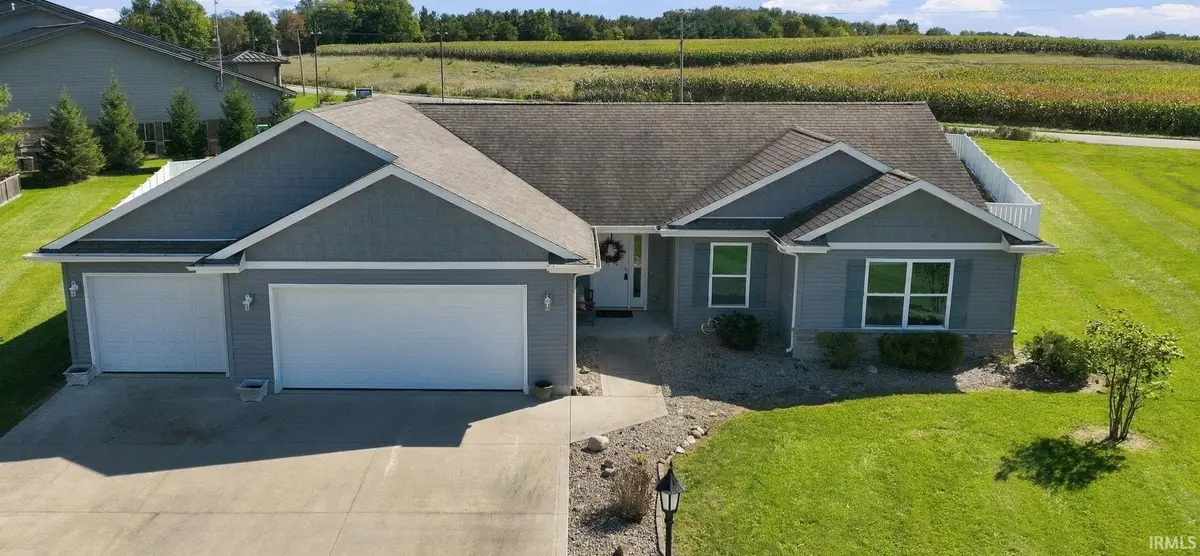 201 Chickadee Lane, Warsaw, IN 46580 - #1