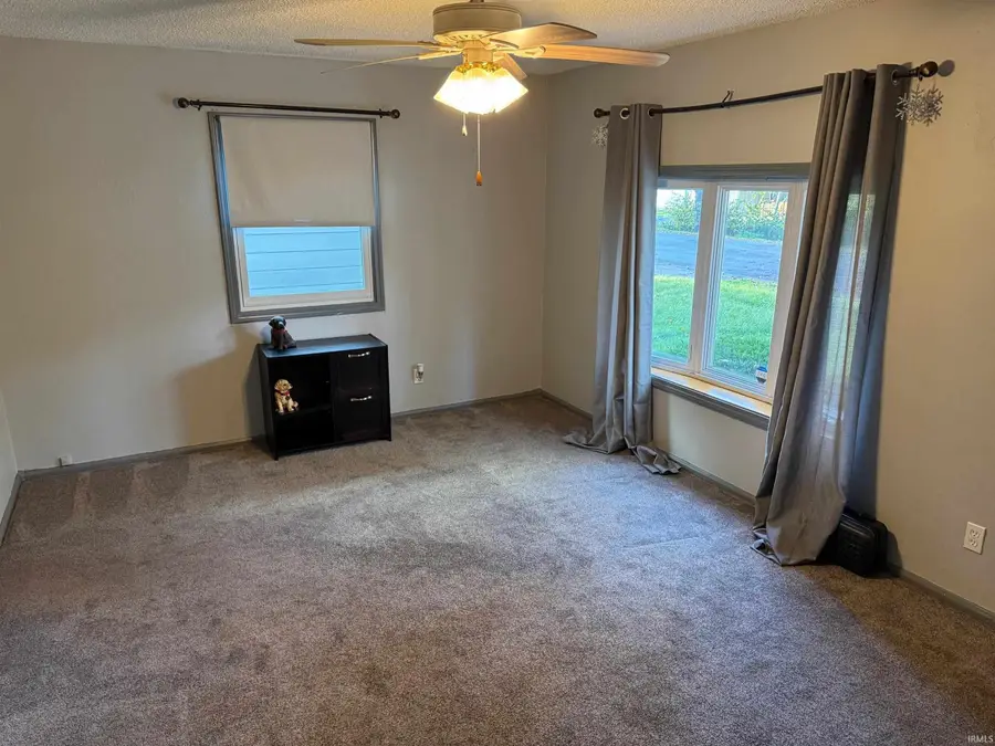 605 W 9th Street, Rochester, IN 46975 - #3