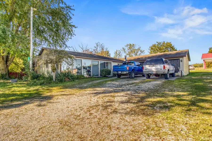 5222 S Groveland Drive, Albion, IN 46701 - #2