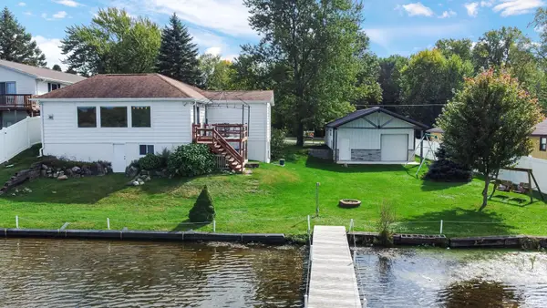 130 Lakeside Drive, Walkerton, IN 46574