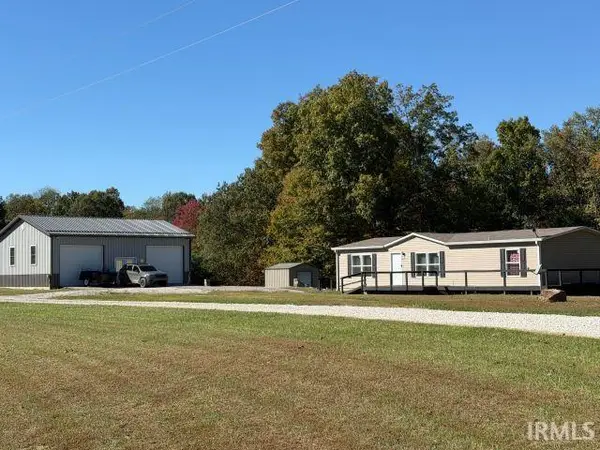 8205 E Sycamore Road, Bloomfield, IN 47424