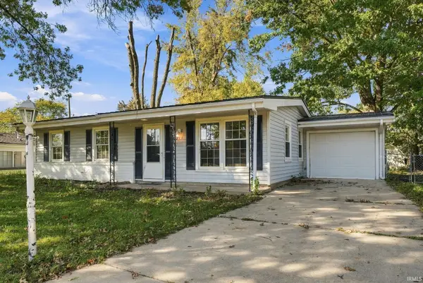 214 W Crown Lane, Fort Wayne, IN 46807